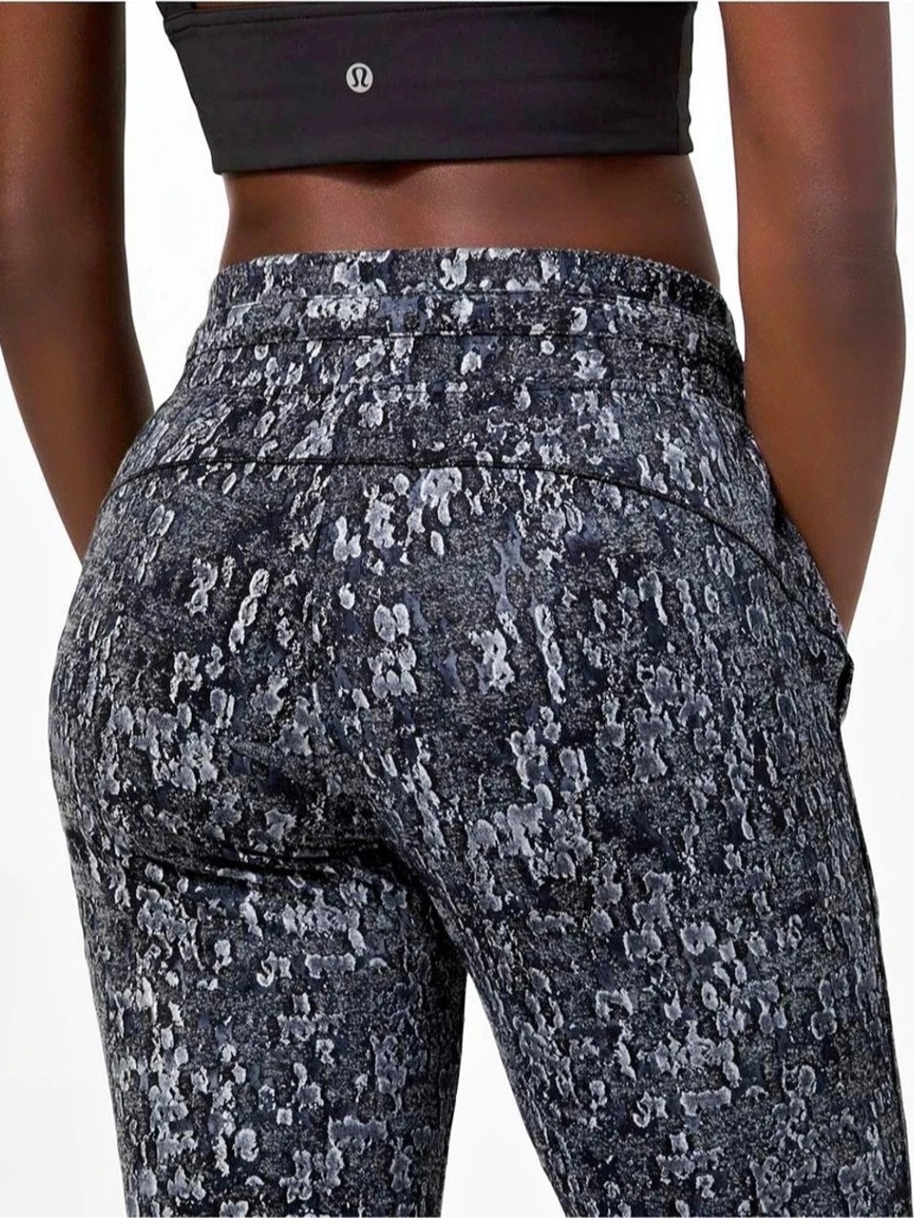 lululemon Ready to Rulu Jogger in Black & Gray